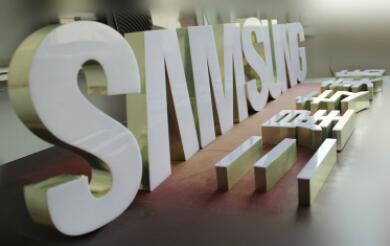 無邊發(fā)光字照片.jpg 無邊發(fā)光字照片.jpg